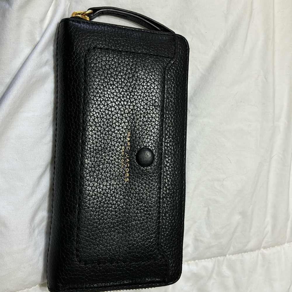Marc Jacobs Wallet - Picture 1 of 6